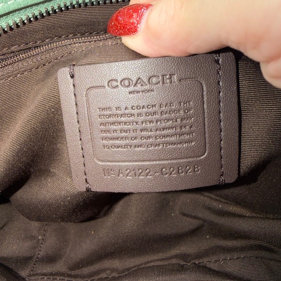 Coach pebbled leather crossbody bag green adjustable strap - Picture 11 of 16